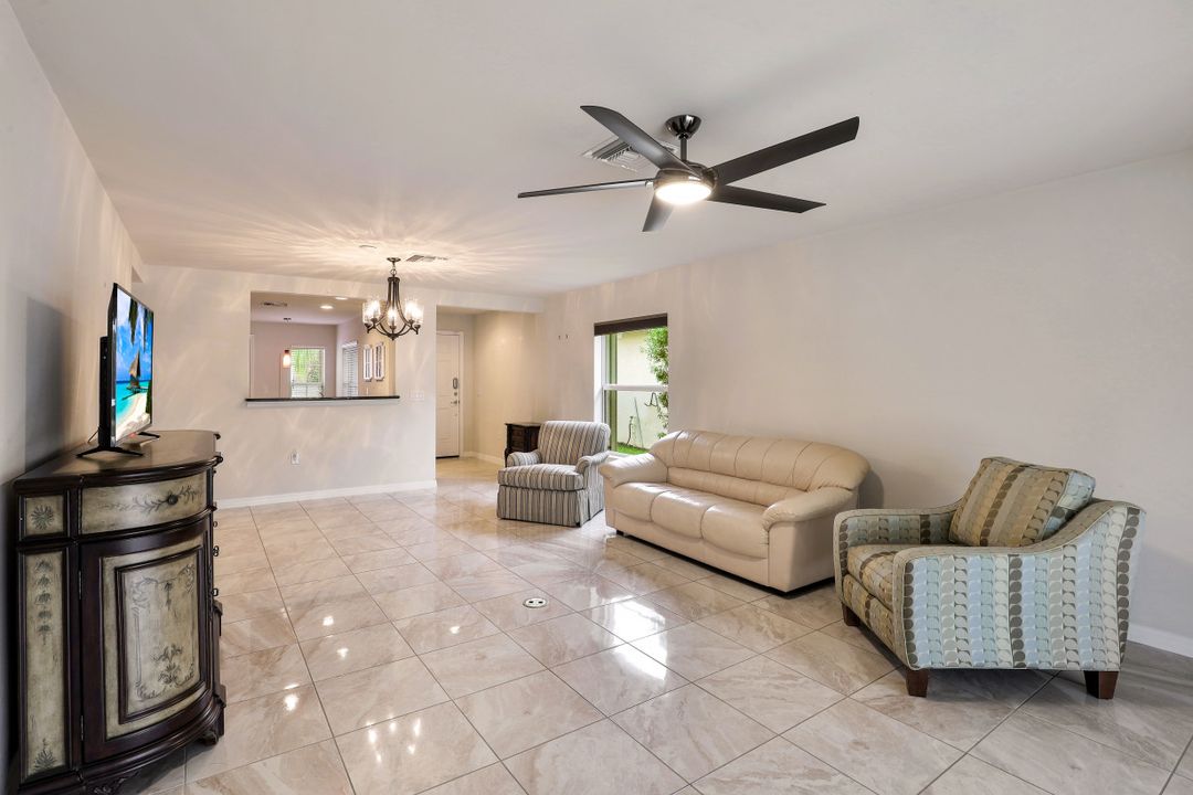 8458 Karina Ct, Naples, FL 34114