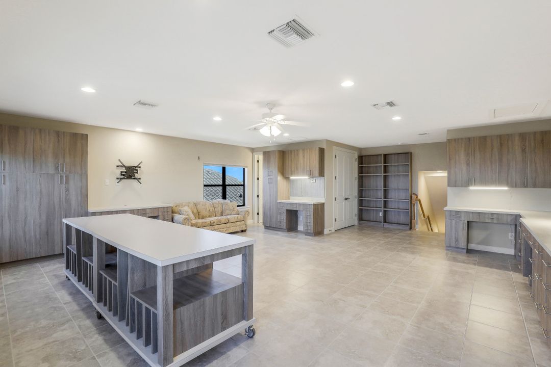 3341 Fanny Bay Ln, Naples, FL 34114