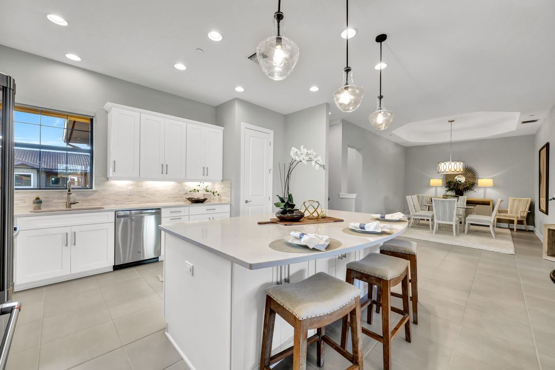 9645 Montelanico Loop #203, Naples, FL 34119