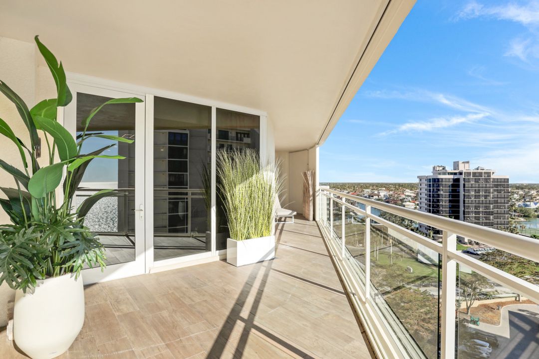 11125 Gulf Shore Dr #1001, Naples, FL 34108