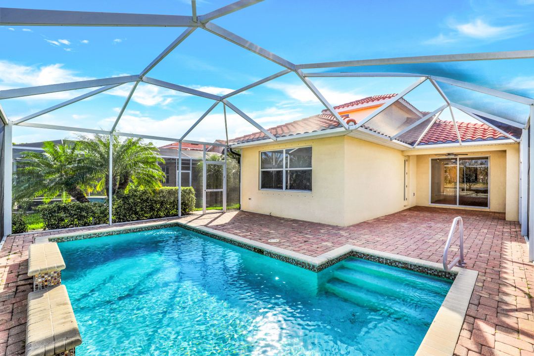 9400 La Bianco St, Fort Myers, FL 33967