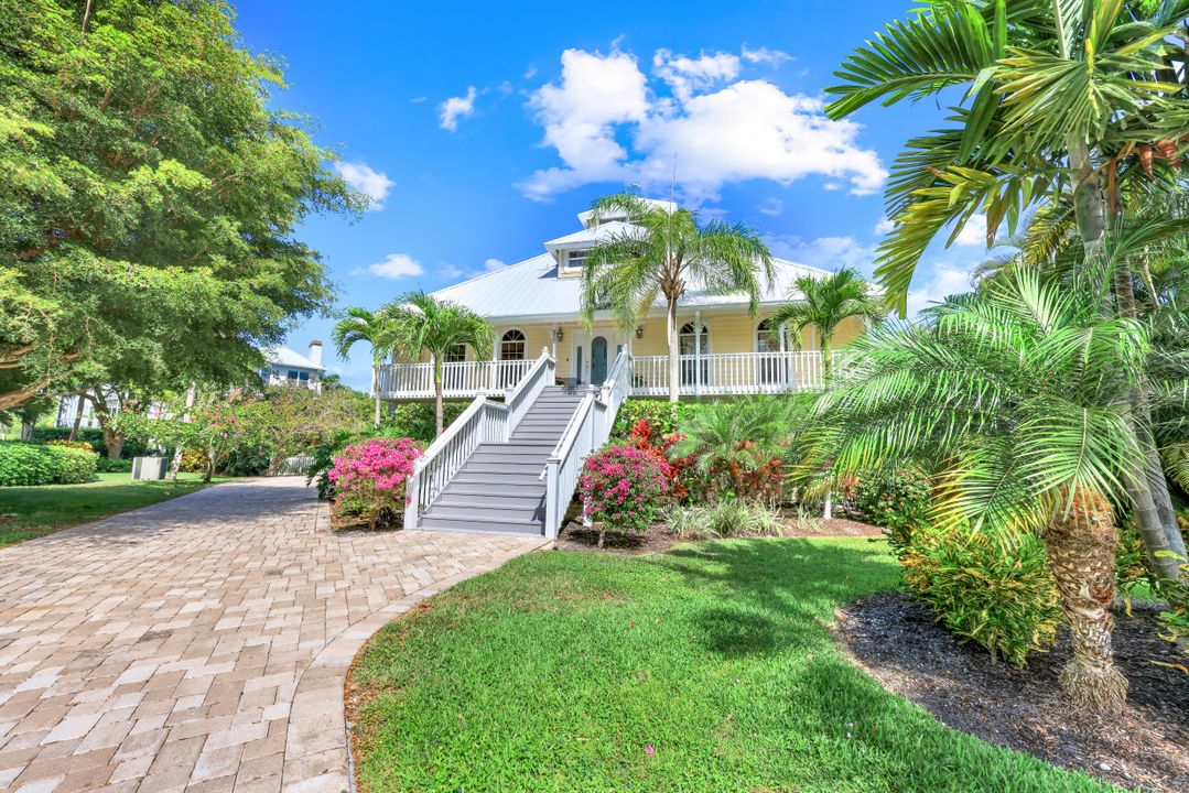 203 San Mateo Dr, Bonita Springs, FL 34134