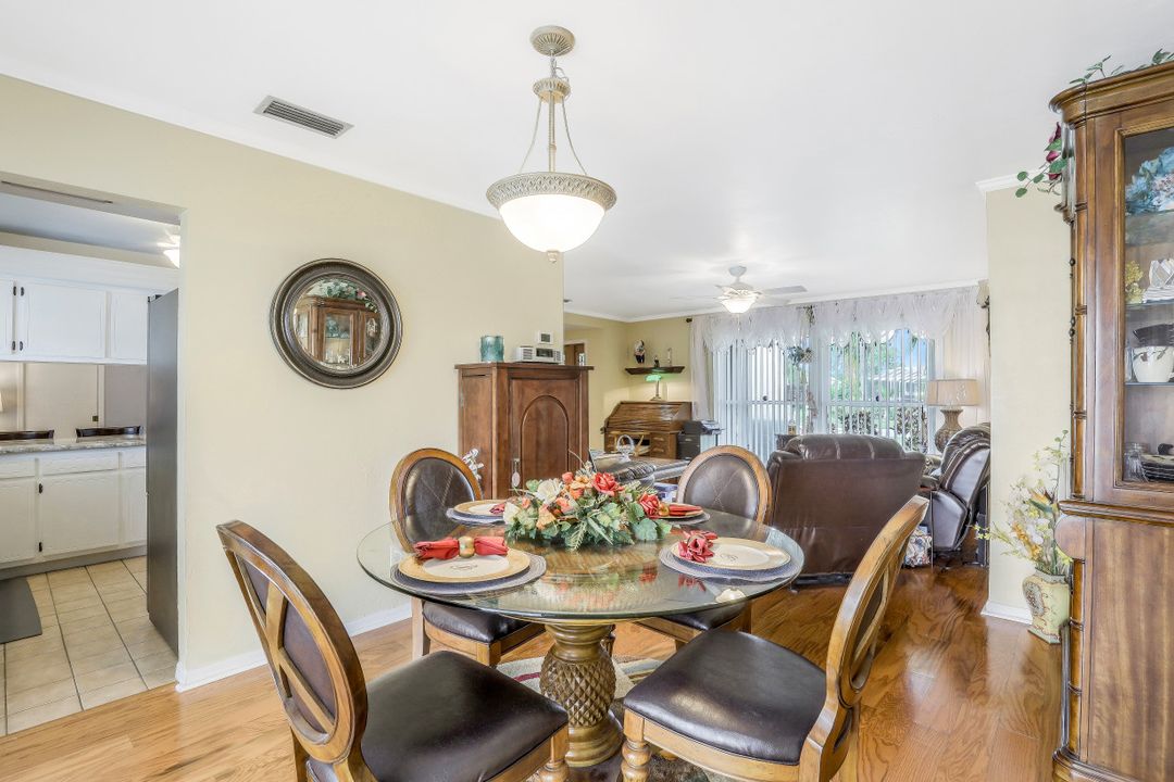 28 SE 12th Ave, Cape Coral, FL 33990