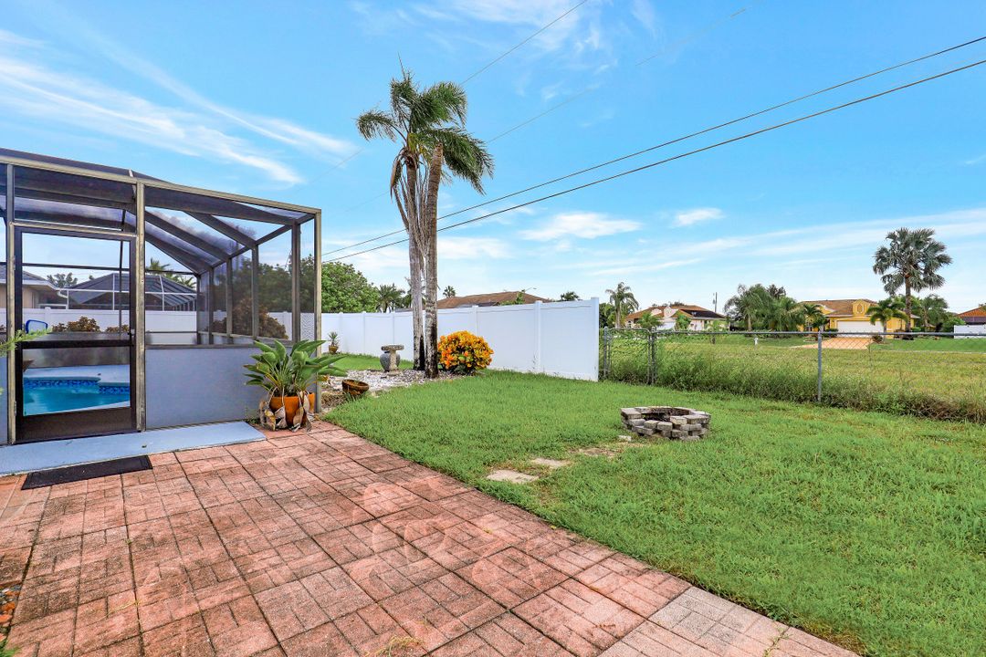 1118 SW 42nd St, Cape Coral, FL 33914