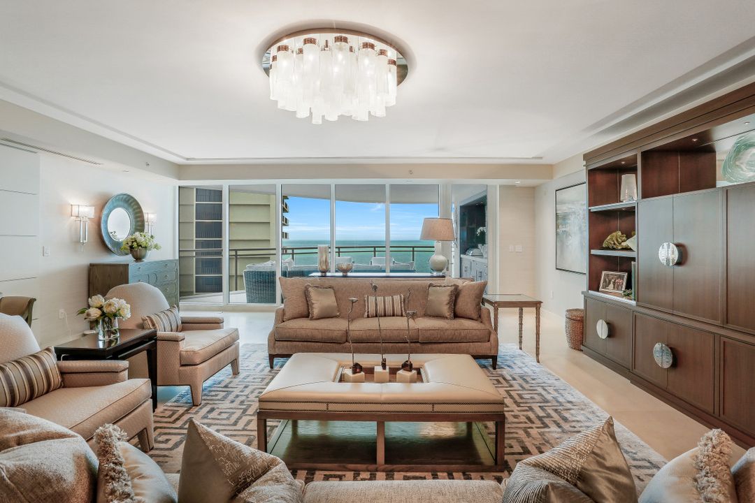 11125 Gulf Shore Dr #701, Naples, FL 34108