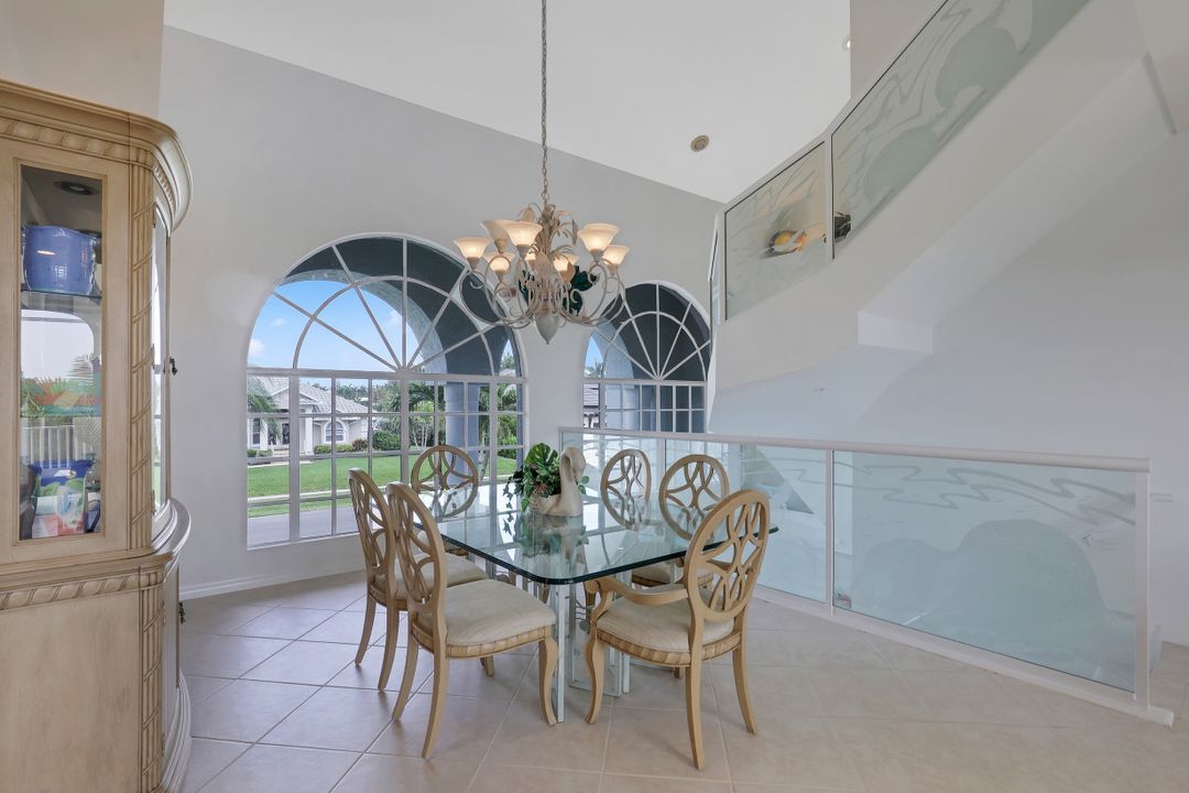 450 Spinnaker Dr, Marco Island, FL 34145