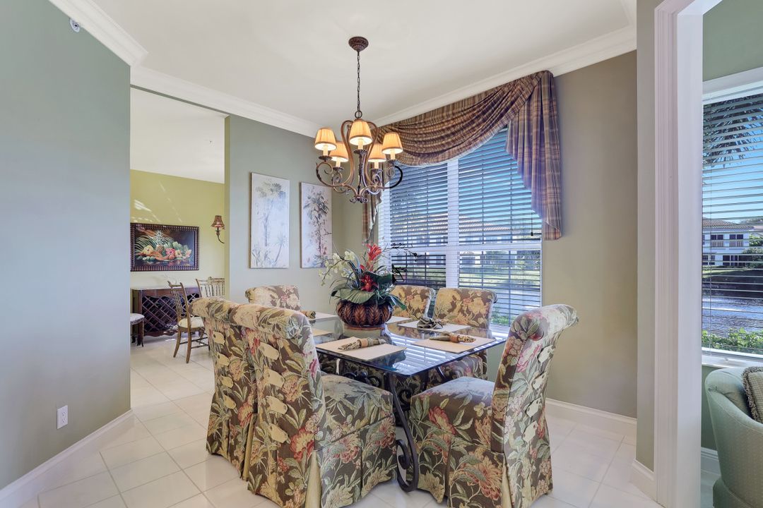 158 Colonade Cir, Naples, FL 34103