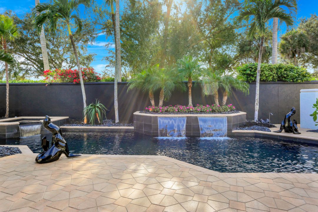 1108 Grand Isle Dr, Naples, FL 34108