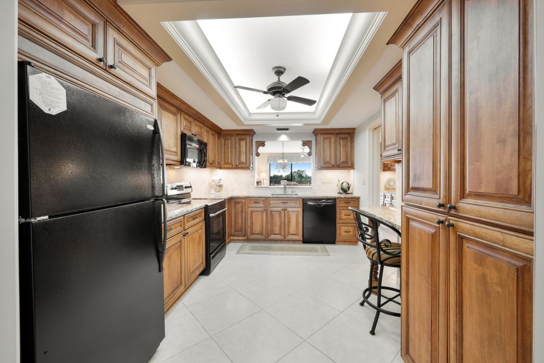 6360 Pelican Bay Blvd #PH 2C, Naples, FL 34108