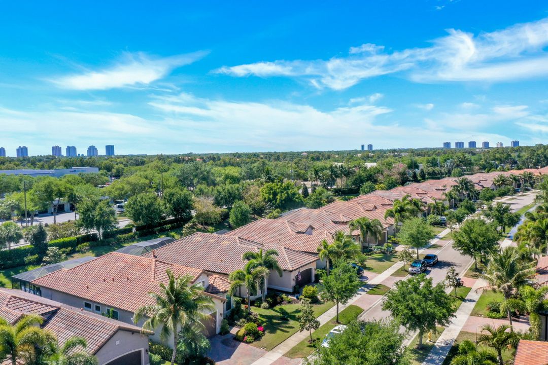 9073 Isla Bella Cir, Bonita Springs, FL 34135