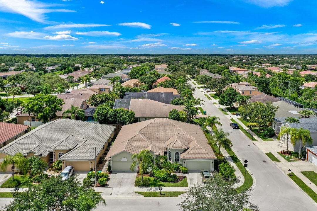 8546 Silk Oak Ln, Naples, FL 34119