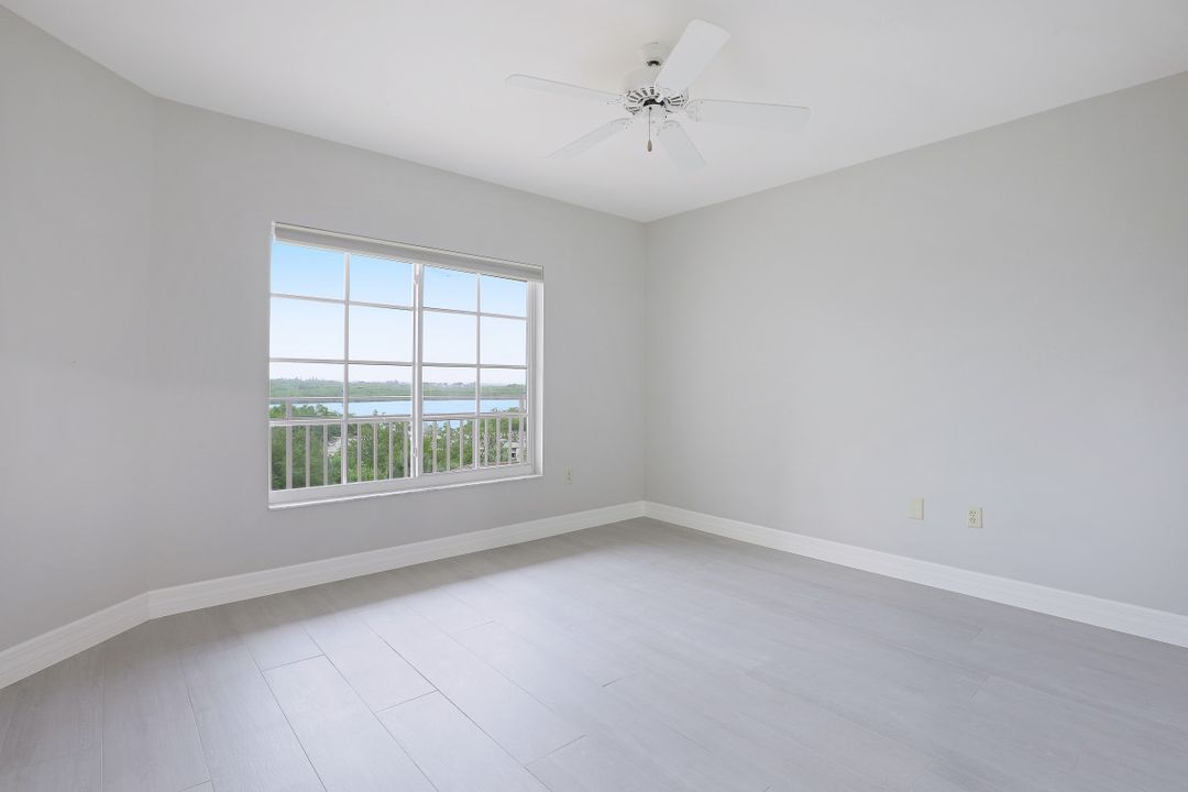 13105 Vanderbilt Dr #505, Naples, FL 34110