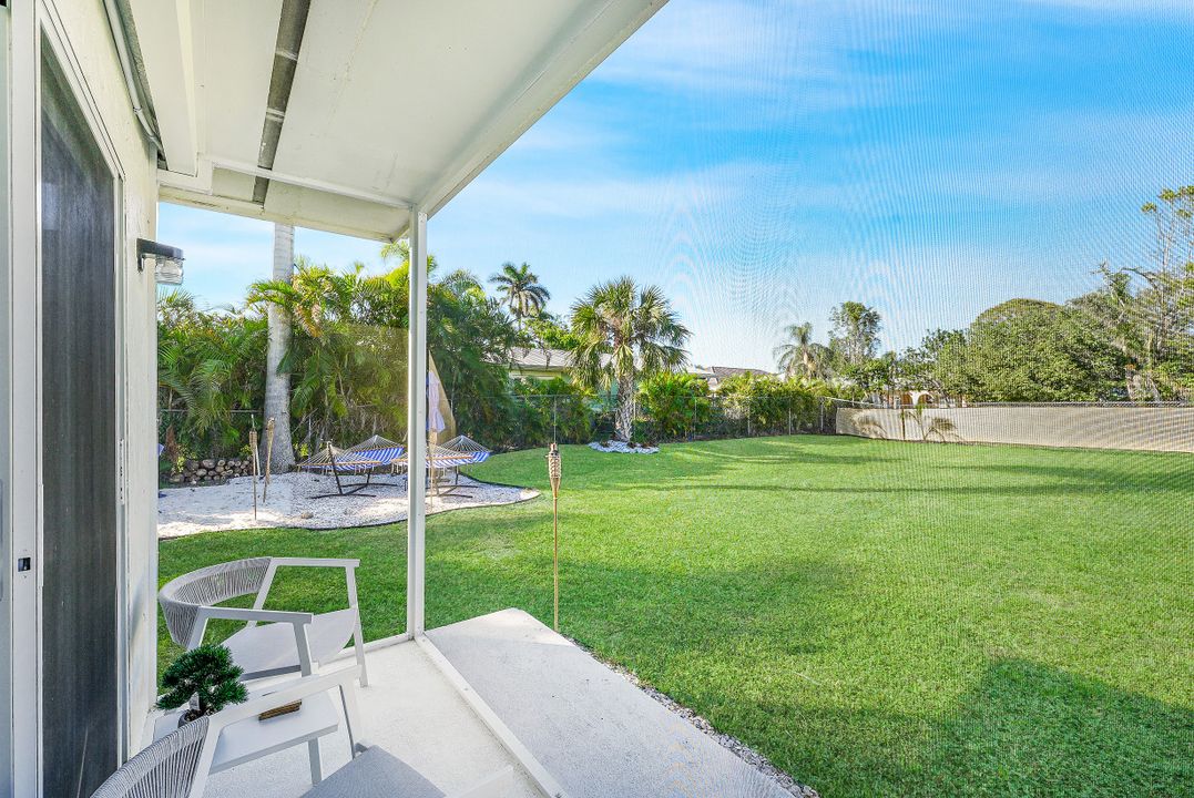 10095 7th St N #1, Naples, FL 34108