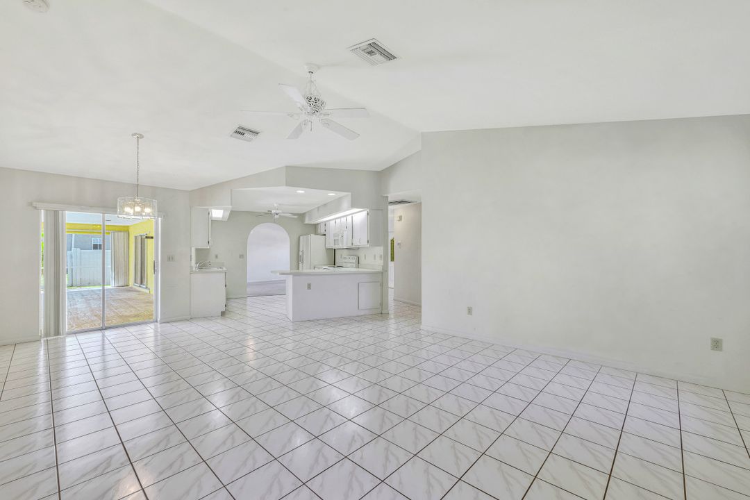 2218 SW 50th St, Cape Coral, FL 33914