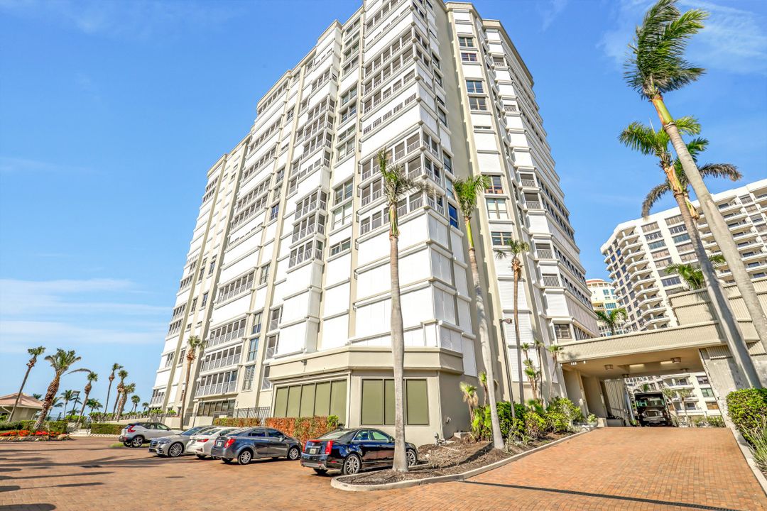 4401 Gulf Shore Blvd N #D-207, Naples, FL 34103