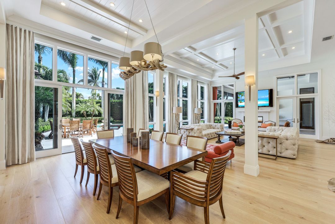 2546 Augusta Dr, Naples, FL 34109