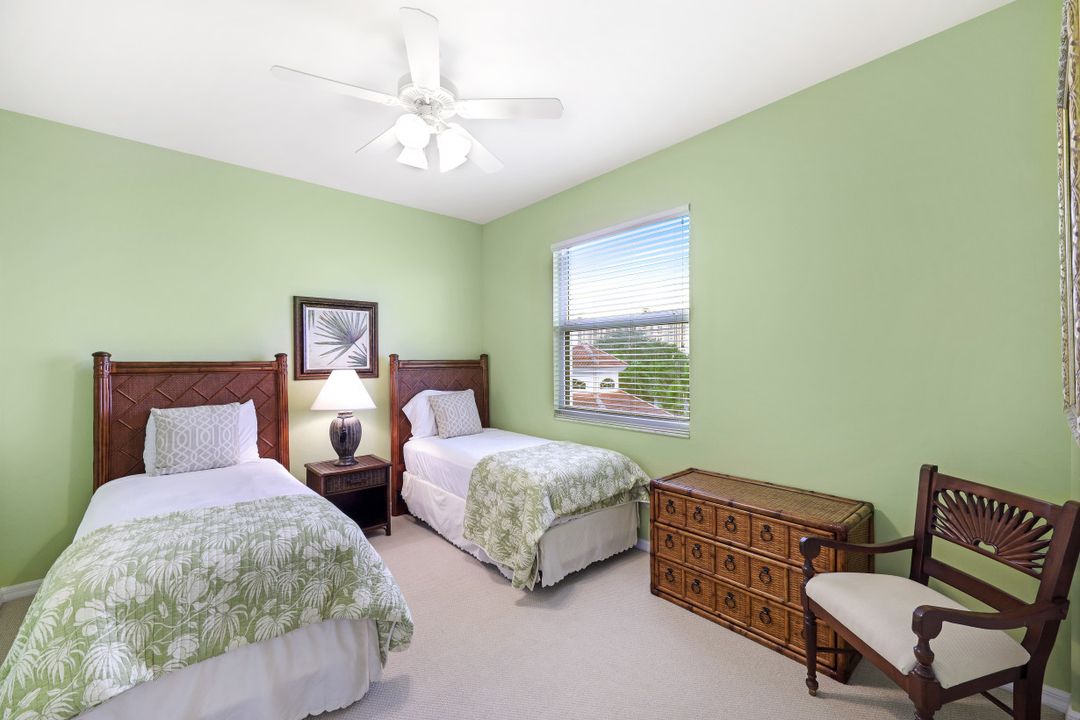 450 Launch Cir #401, Naples, FL 34108