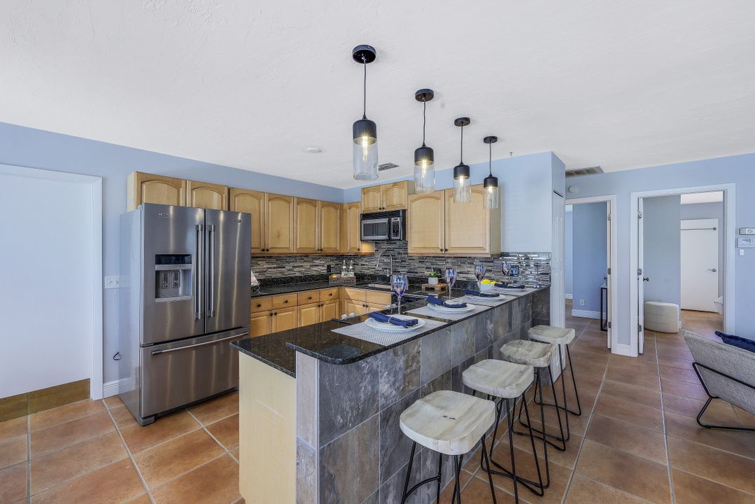 1239 Cooper Dr, Naples, FL 34103