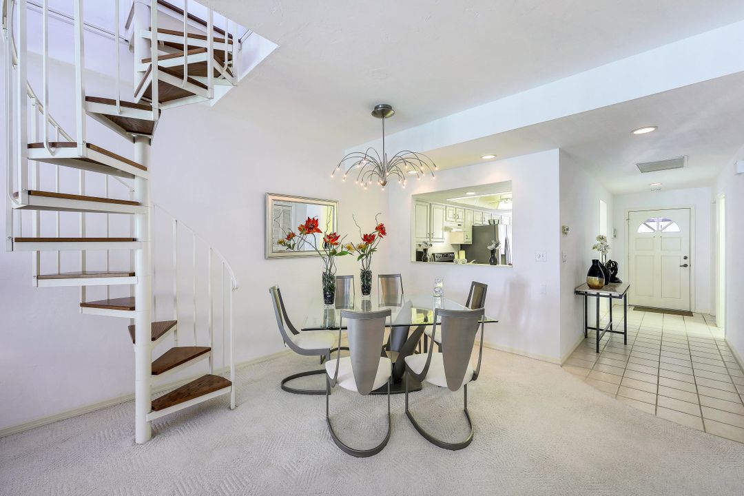 2128 Buckingham Ln, Naples, FL 34112