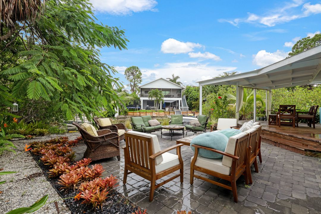 66 River Ct, Naples, FL 34110