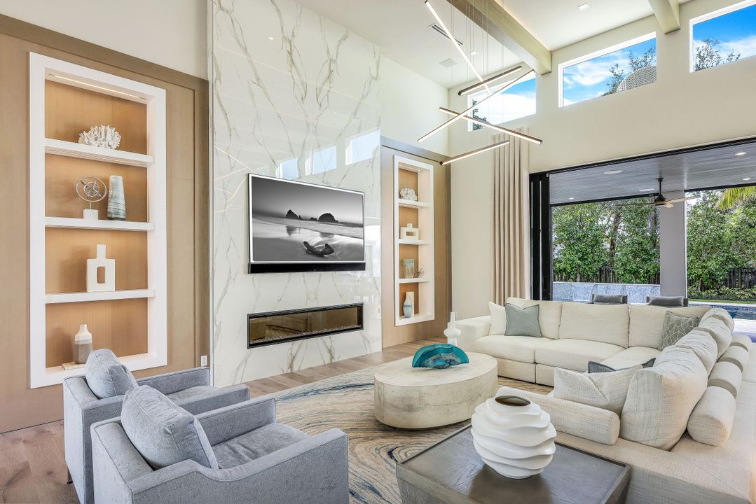 817 Buttonbush Ln, Naples, FL 34108