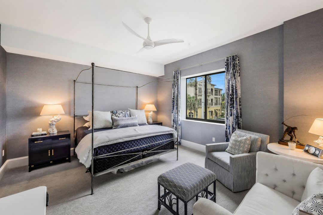 1030 3rd Ave S #105, Naples, FL 34102