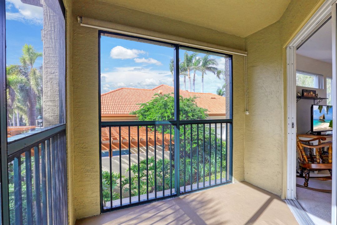 8920 Colonnades Ct E, Bonita Springs, FL 34135