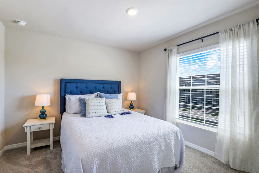 15365 Wildflower Cir, Naples, FL 34119