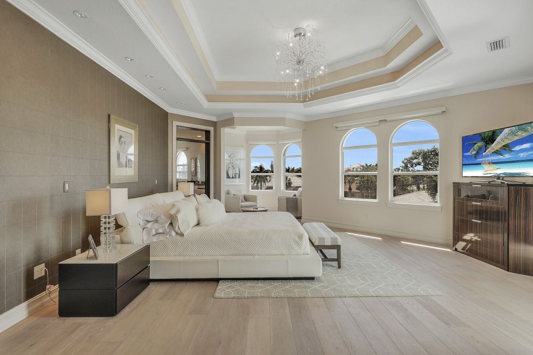 390 Seabee Ave, Naples, FL 34108