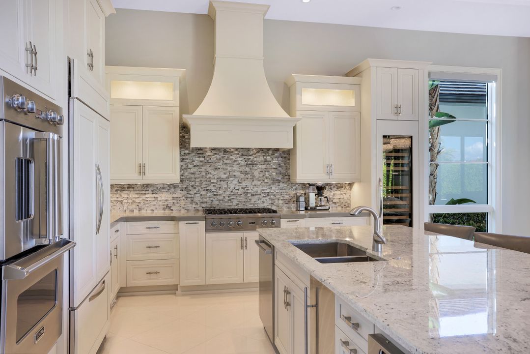 16439 Seneca Way, Naples, FL 34110