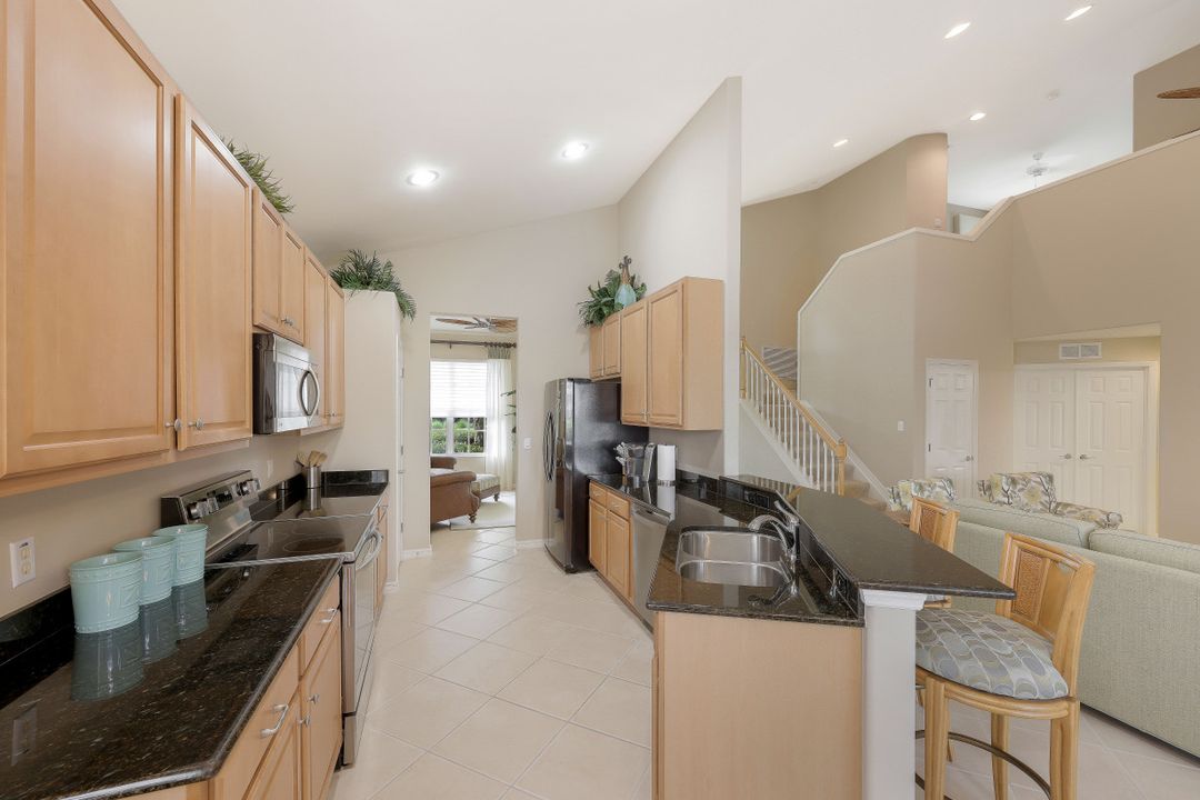 11857 Bramble Ct, Naples, FL 34120