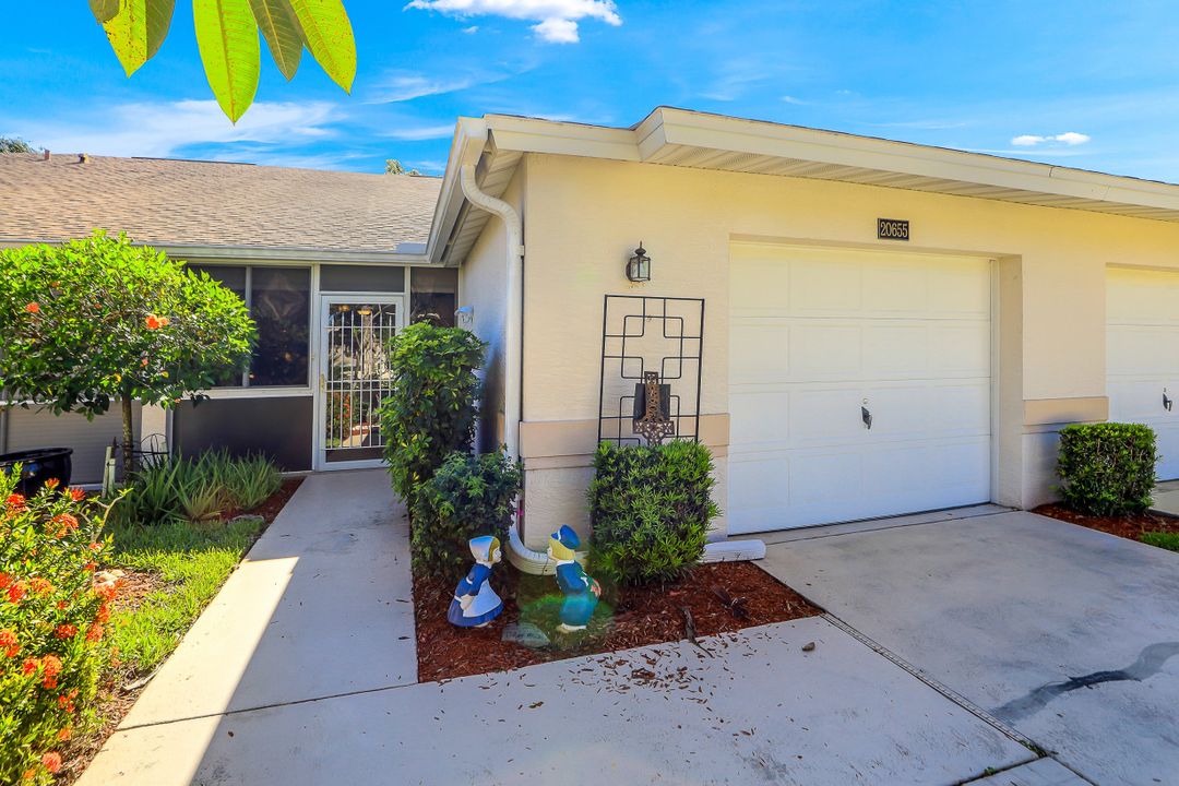 20655 Country Barn Dr, Estero, FL 33928