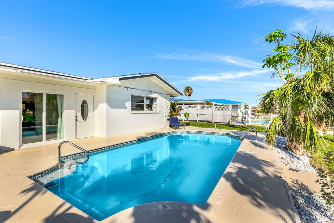 3113 SE 16th Pl, Cape Coral, FL 33904