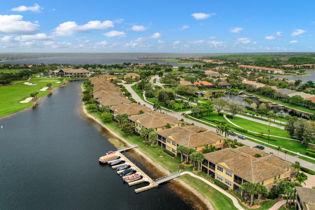 8763 Coastline Ct #201, Naples, FL 34120