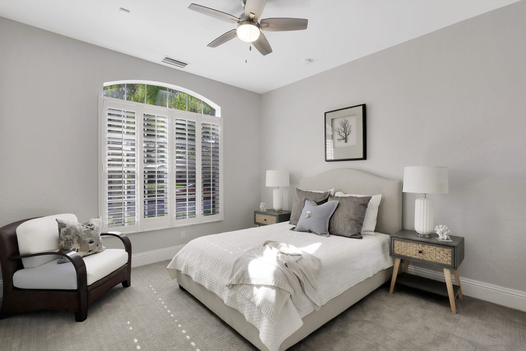 8761 Hideaway Harbor Ct, Naples, FL 34120