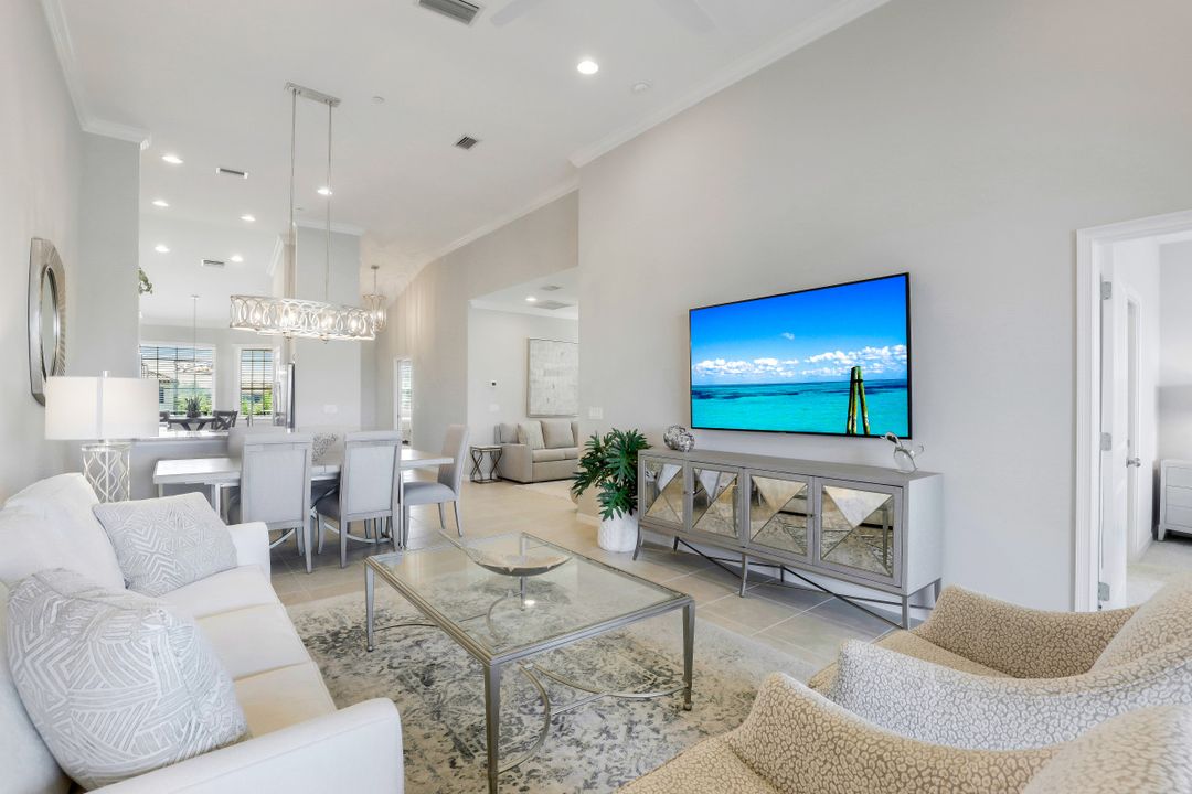 9377 Pocida Ct #201, Naples, FL 34119