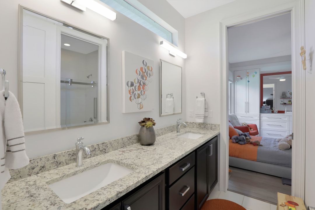 5931 Spanish Oaks Ln, Naples, FL 34119