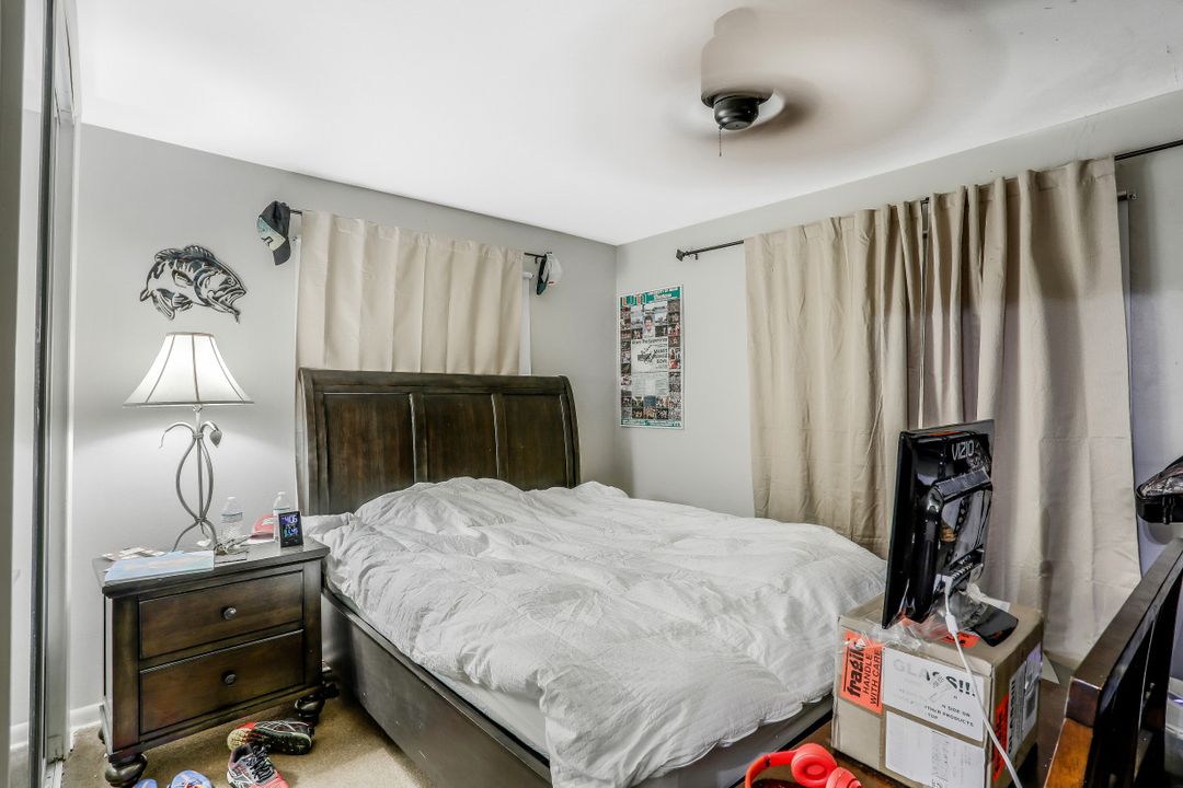 5310 Bayview Ct, Cape Coral, FL 33904