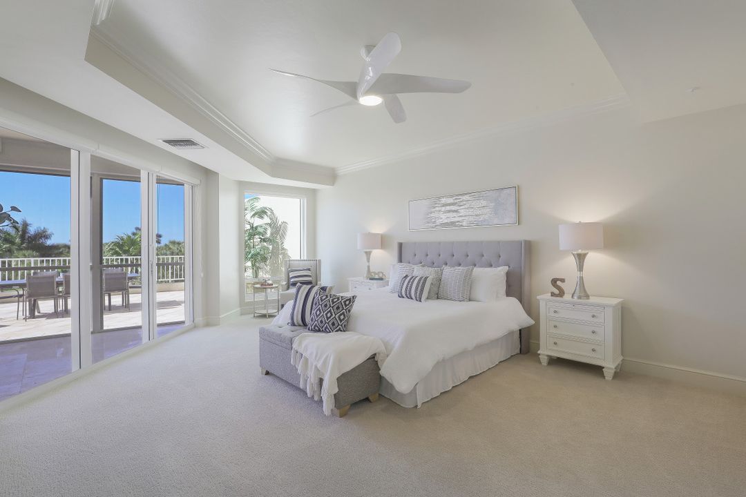 4201 Gulf Shore Blvd N #302, Naples, FL 34103