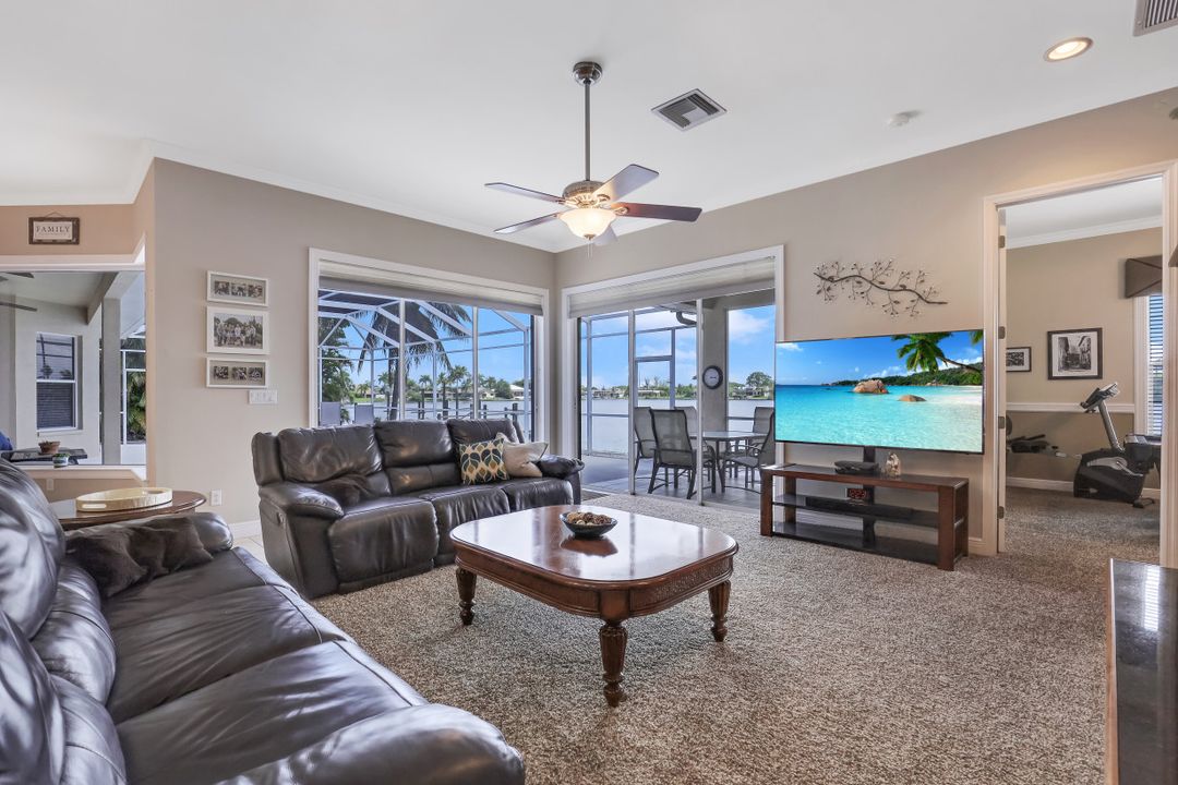 411 SW 49th Ln, Cape Coral, FL 33914