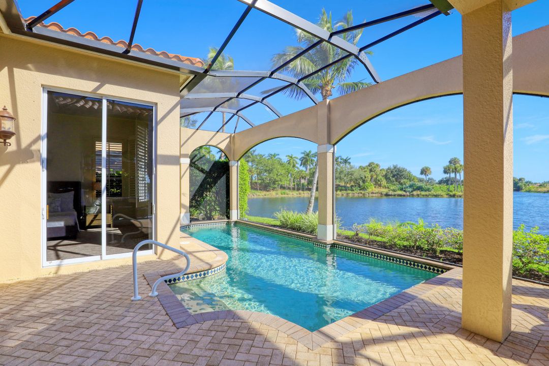 8516 Bellagio Dr, Naples, FL 34114