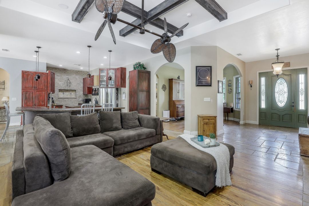 3074 Woodstock Ave, Naples, FL 34120