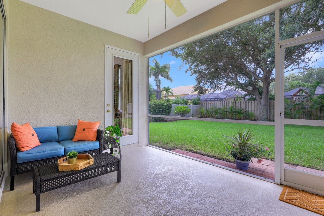 8392 Laurel Lakes Blvd, Naples, FL 34119