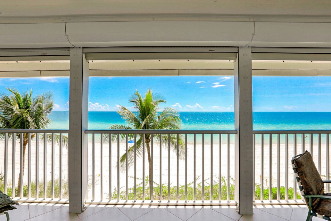 10573 Gulf Shore Dr #304, Naples, FL 34108