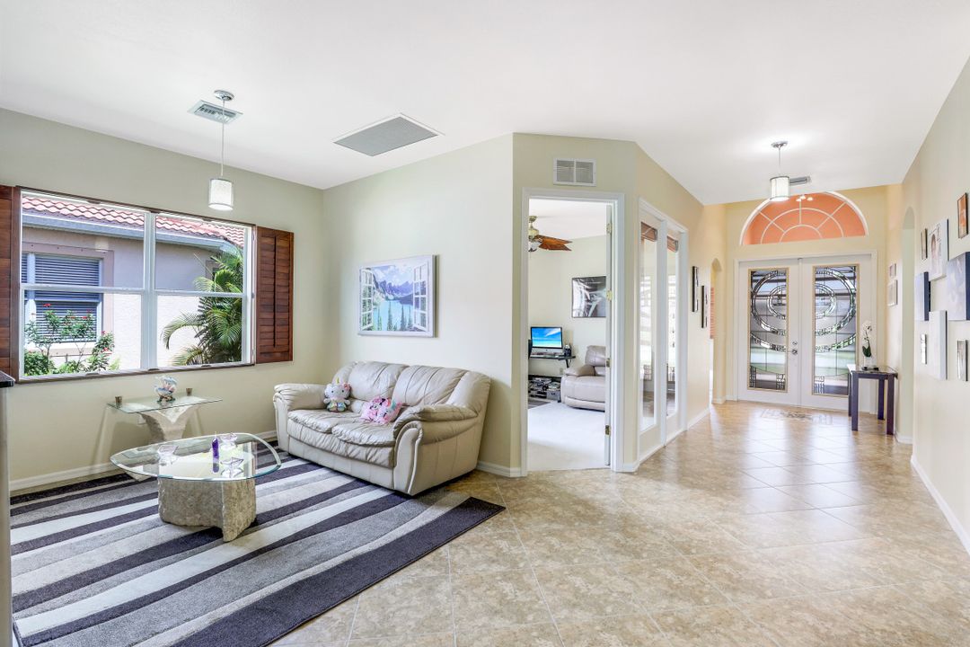 14087 Mirror Ct, Naples, FL 34114