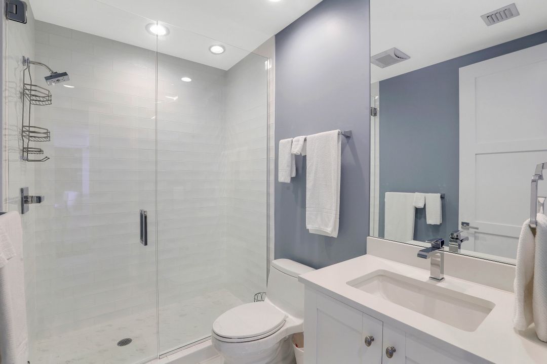 1135 3rd Ave S #107, Naples, FL 34102