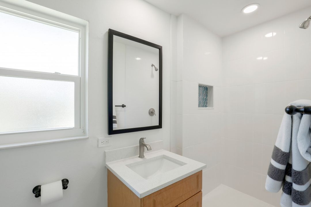 5118 York Ct, Cape Coral, FL 33904