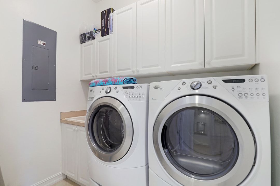 5001 Maxwell Cir #201, Naples, FL 34105