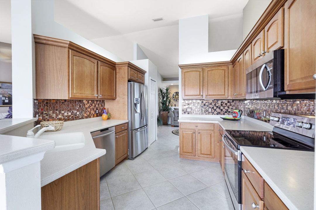 6070 Pinnacle Ln #1803, Naples, FL 34110