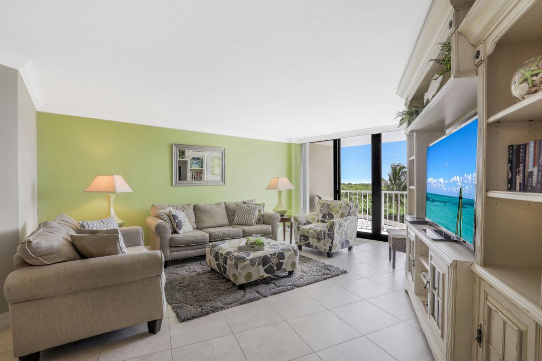 440 Seaview Ct #301, Marco Island, FL 34145